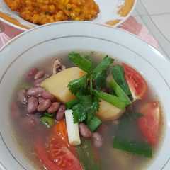 A picture of Sop Iga Sapi Kacang Merah.