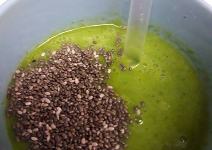 Resep Green smoothie (energy booster 275 calori) yang Enak