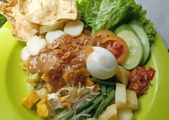Langkah Mudah untuk Membuat Gado-gado ala Bu Bagyo Jogja yang Menggugah Selera