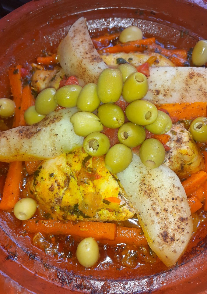 Una foto de Tajín marroquí con pollo 🍗🥕🥔