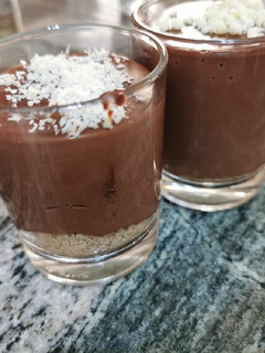 Una foto de Mini vasitos de chocolate negro!!!