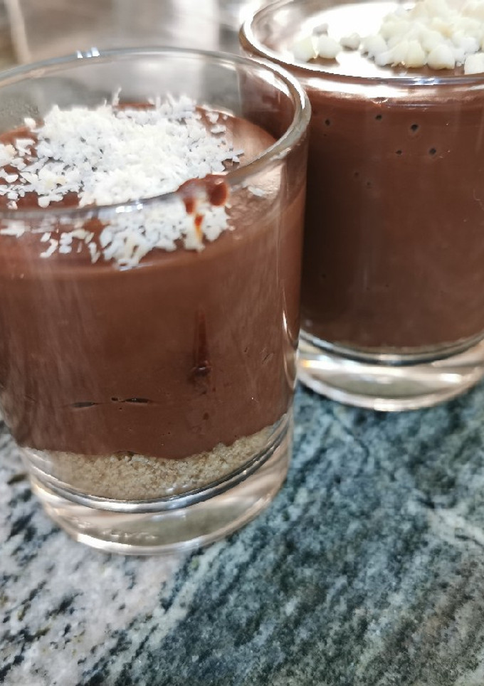 Una foto de Mini vasitos de chocolate negro!!!