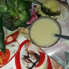 A picture of Healthy pineapple oats.