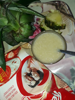 A picture of Healthy pineapple oats.
