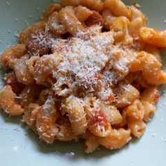 O poză a rețetei Paste cu sos de roșii și parmezan!.