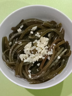 涼拌海帶絲 的食譜成品照片