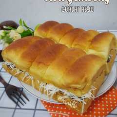 A picture of Roti Gembong.