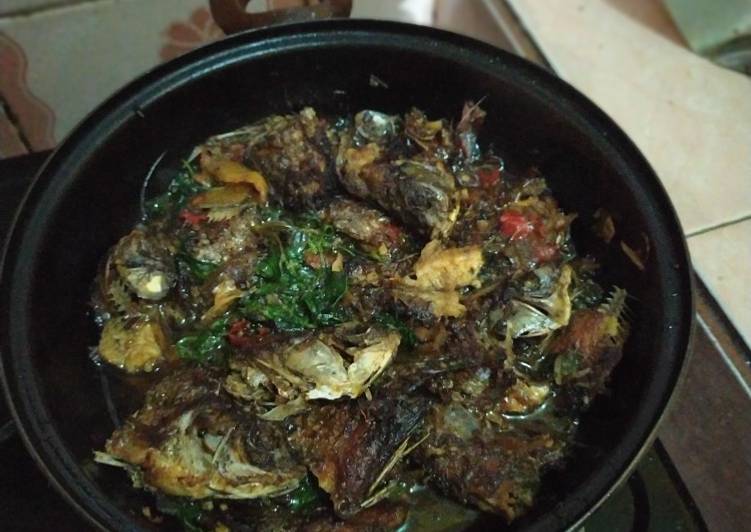 Langkah Mudah untuk Membuat Ikan mujaer sambal kemangi yang sempurna