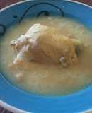 Consome de pollo
