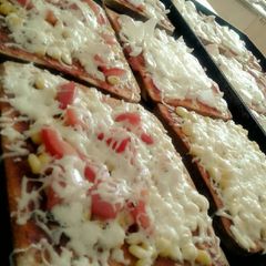 A picture of Bread pizza.