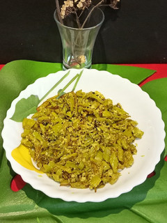 A picture of Bottle gourd peels fry.