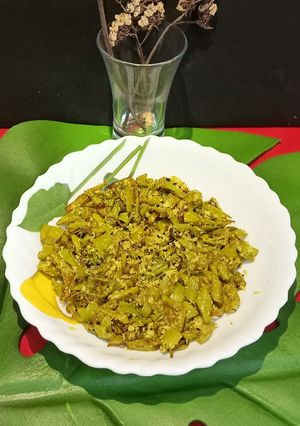 A picture of Bottle gourd peels fry.