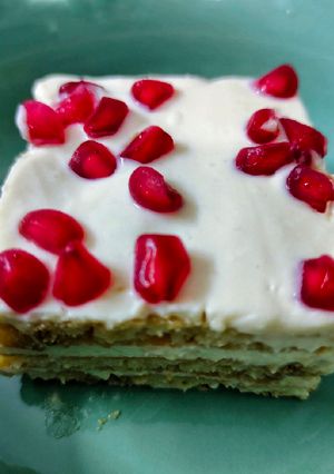 ক্রিম এন্ড ইয়োগার্ট কেক রেসিপির প্রধান ছবি