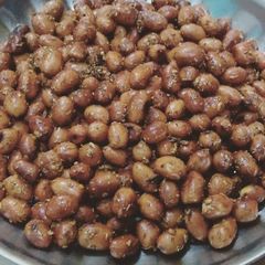 A picture of Crunchy coriander flavoured peanut.