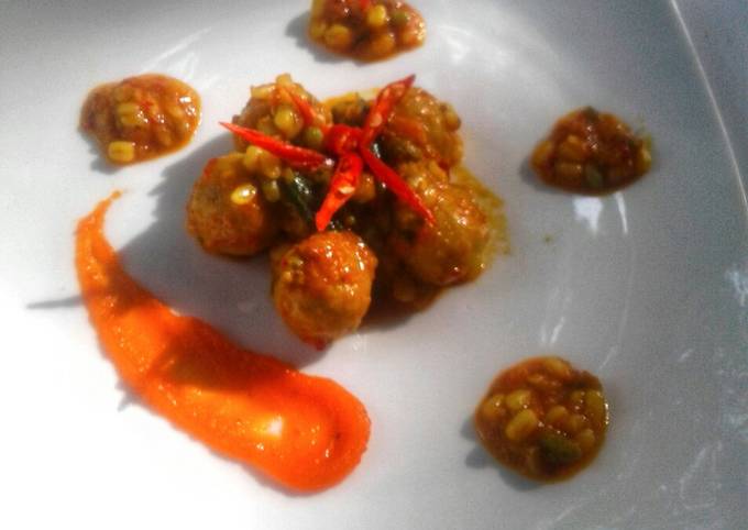 Langkah Mudah untuk Membuat Oseng bakso tempe kacang hijau, Bisa Manjain Lidah