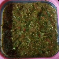 A picture of Hare chole ki chutney.