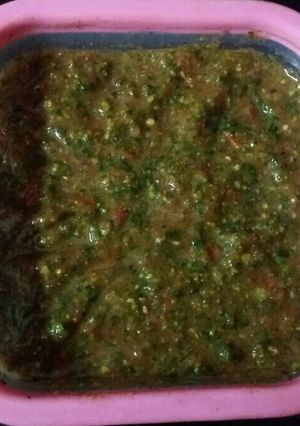 A picture of Hare chole ki chutney.