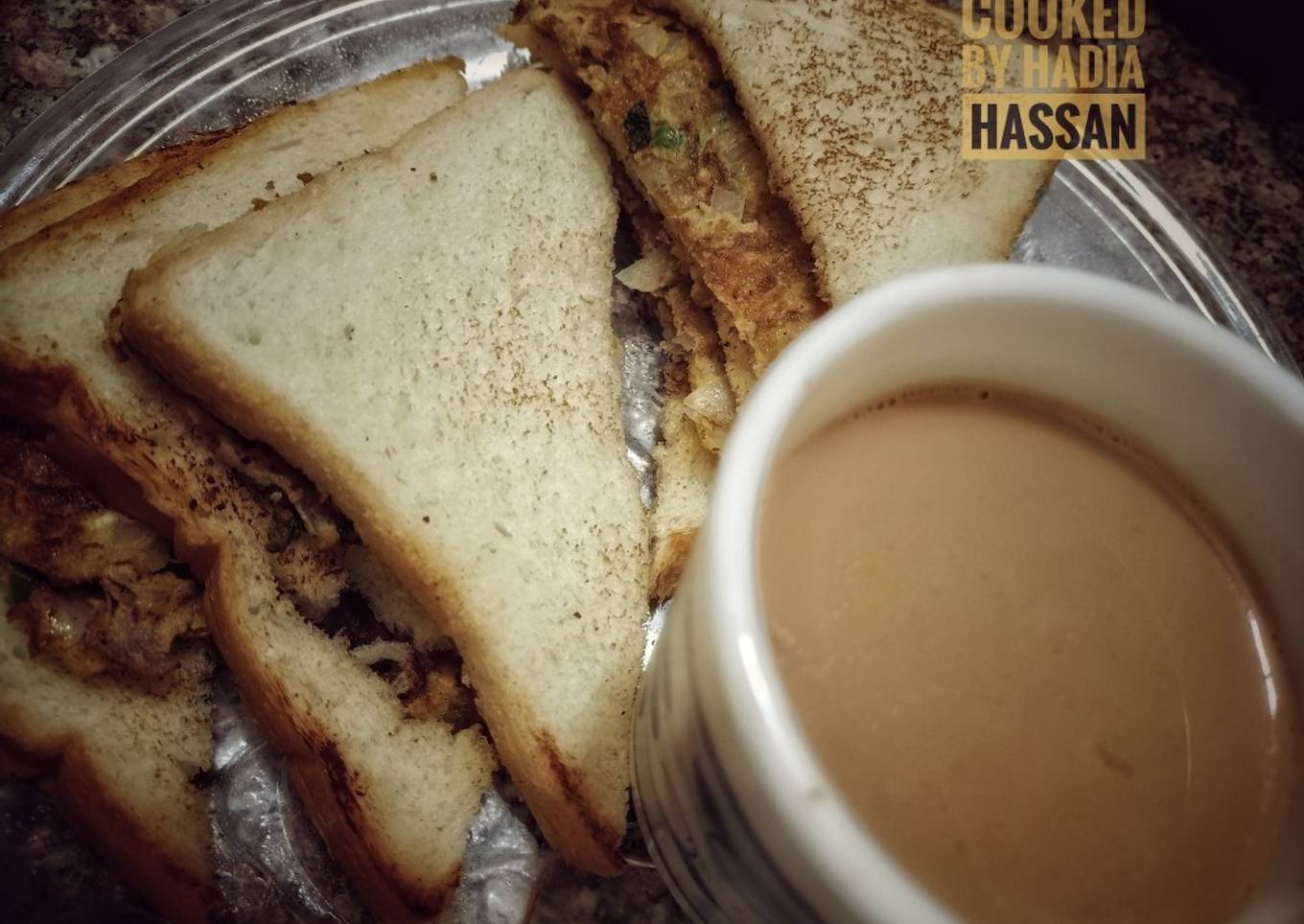Bread omlate (with tea)