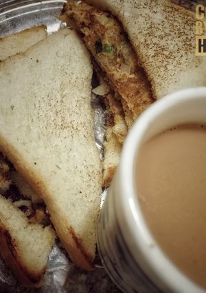 A picture of Bread omlate (with tea).