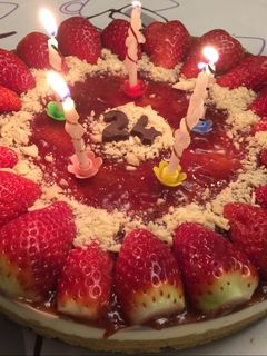 Una foto de Tarta de queso y fresas