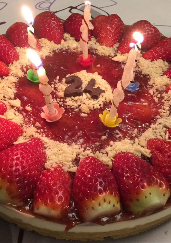 Una foto de Tarta de queso y fresas