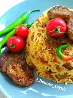 عکسی از دستور بادمجان پلو 🍚🍆