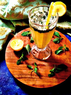 लेफ्ट ओवर आँवला कैंडी लेमनमेड़ (leftover amla candy lemonmade recipe in hindi) रेसिपी मुख्य फोटो