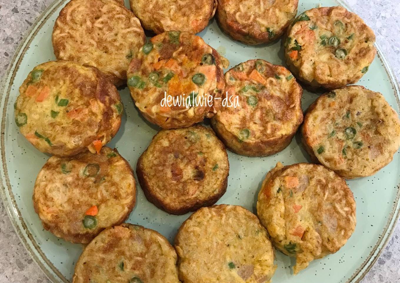 Omelet mie sayur
