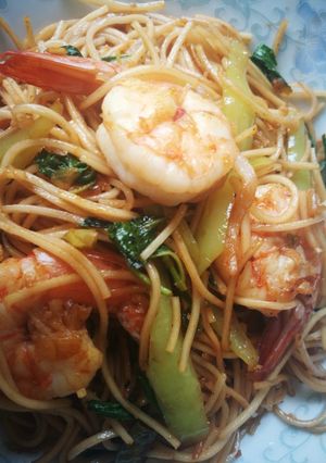 รูปของ ผัดหมี่ซั่วขี้เมากุ้งสด🍝🍝