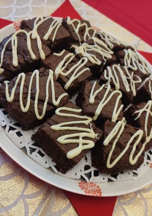 Φωτογραφία της συνταγής Brownies με πορτοκάλι και κάρδαμο