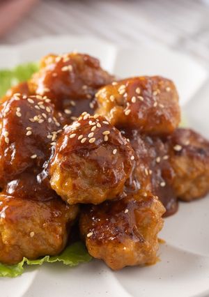 A picture of Sweet and Sour Meatballs.
