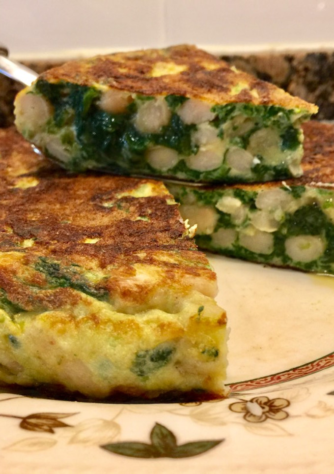 Una foto de Tortilla de judías y espinacas