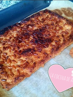 Una foto de Coca de llardons / chicharrones súper fácil Especial Sant Joan💥