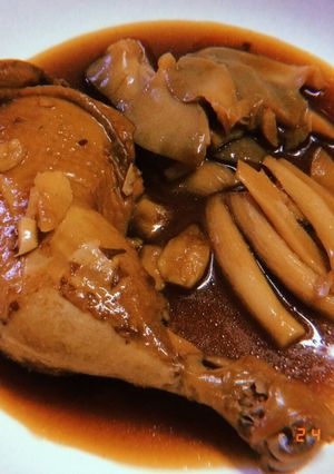 รูปของ สะโพกไก่ต้มน้ำปลา