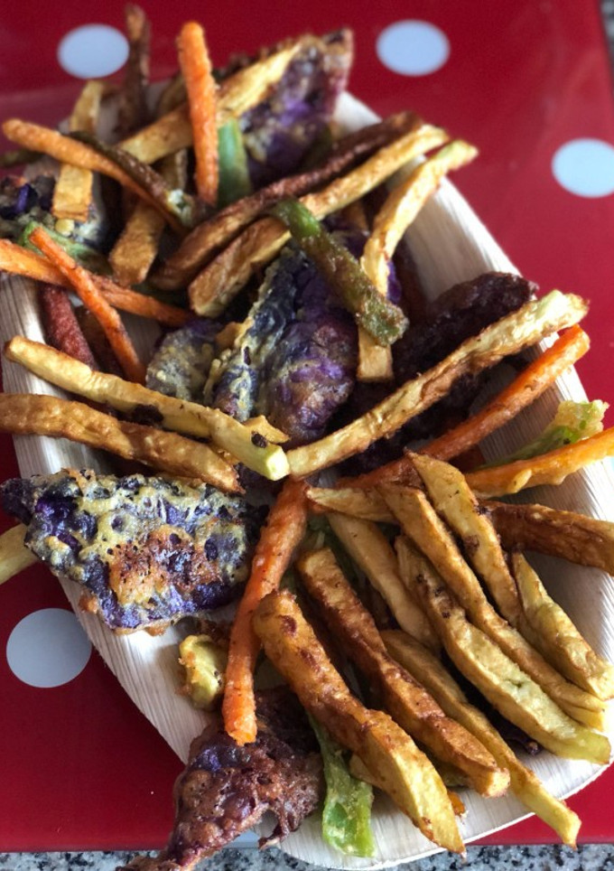 Una foto de Arcoiris 🌈 de verduras en tempura vegano🌱vegetariana