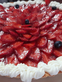 Una foto de Tarta frutal 🌺