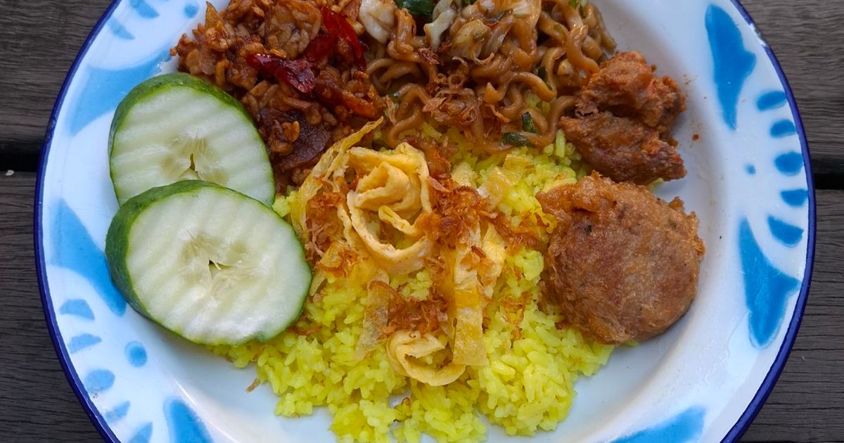 Nasi Kuning versi Kukus