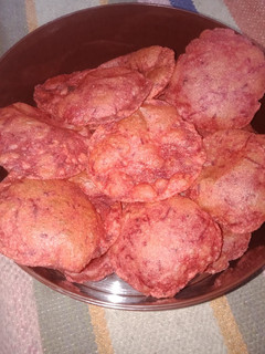 A picture of Beetroot puri.
