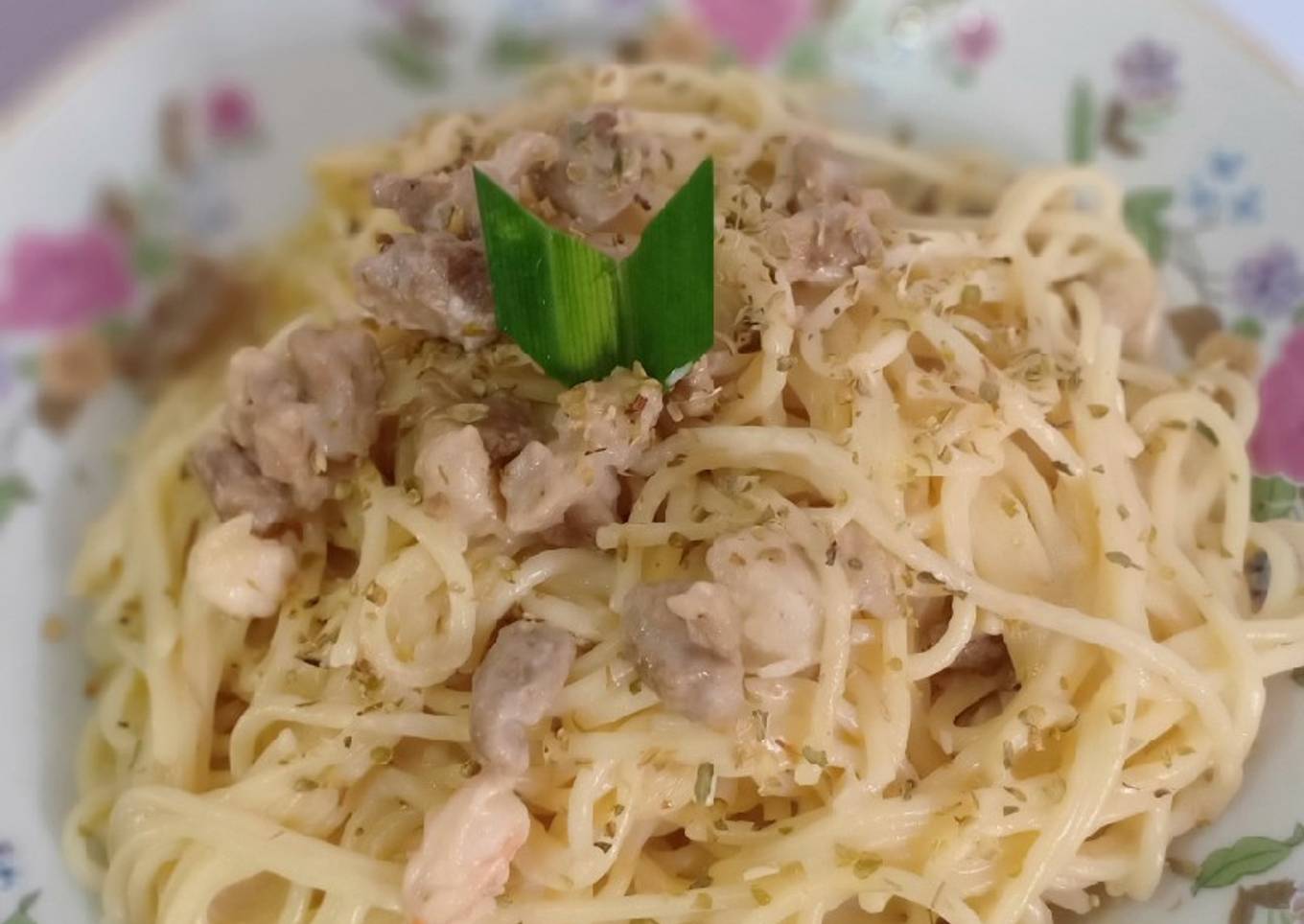 Spaghetti Carbonara with Pork