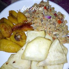 A picture of Fried yam and plantain with Scramble eggs.