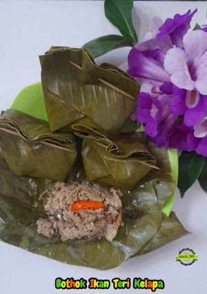 Foto resep Bothok Ikan Teri Kelapa