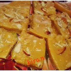 A picture of Besan barfi.