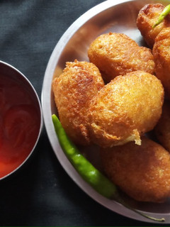 ब्रेड रोल (Bread Roll recipe in Hindi) रेसिपी मुख्य फोटो