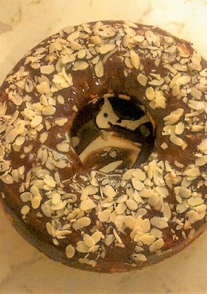 Csokis vaníliás kuglóf mogyoróval recept fotója
