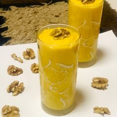 A picture of Mango walnuts smoothie.