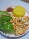 Nasi kuning gurih