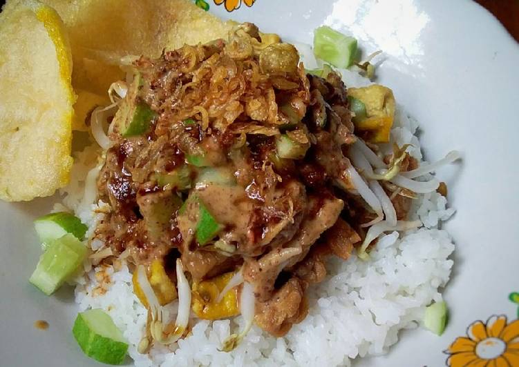 Bagaimana Menyiapkan Nasi Lengko khas Cirebon Bikin Manjain Lidah