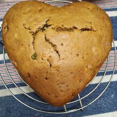 A picture of Plum cake.