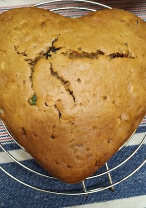 A picture of Plum cake.