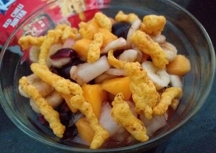 Fruit Munch🍌🍒🍎with Kurkuray Crunch😉🌶